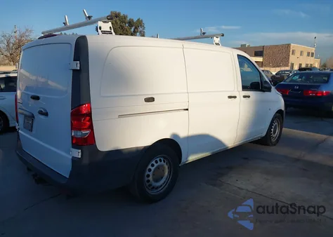 2016 Mercedes-Benz Metris z USA, uszkodzony, nr VIN WD3PG2EA2G3108789